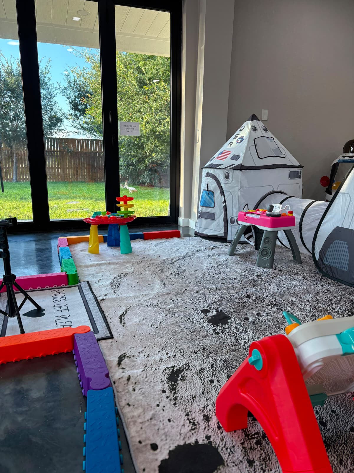 Baby Space Explorers play details